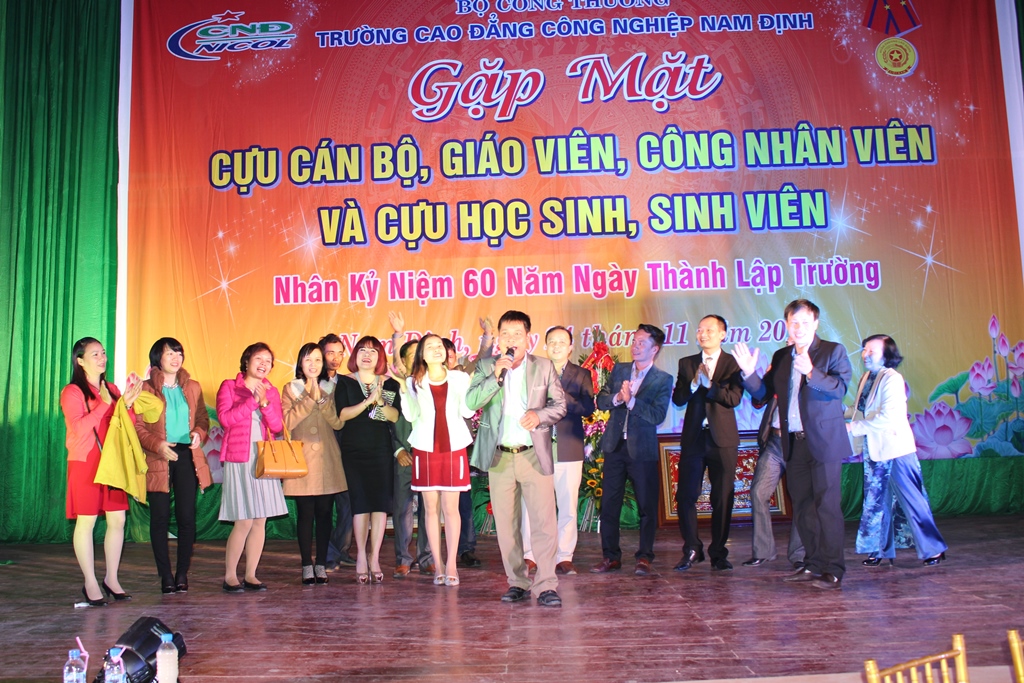 Gặp gỡ các thế hệ