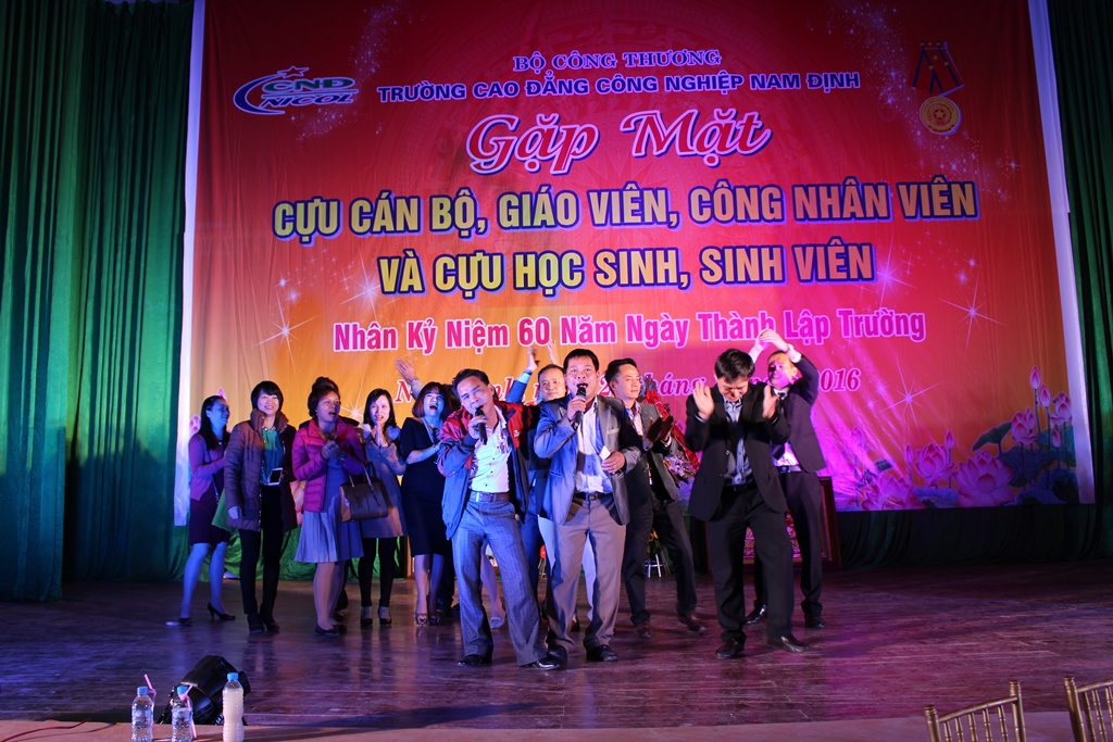 Gặp gỡ các thế hệ