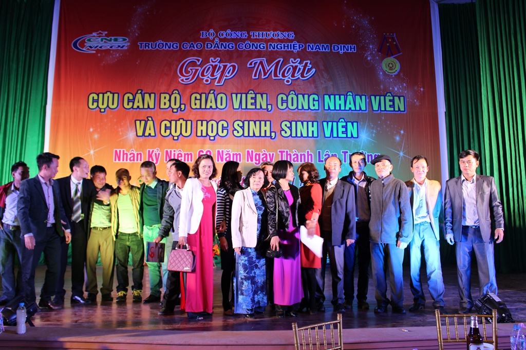 Gặp gỡ các thế hệ