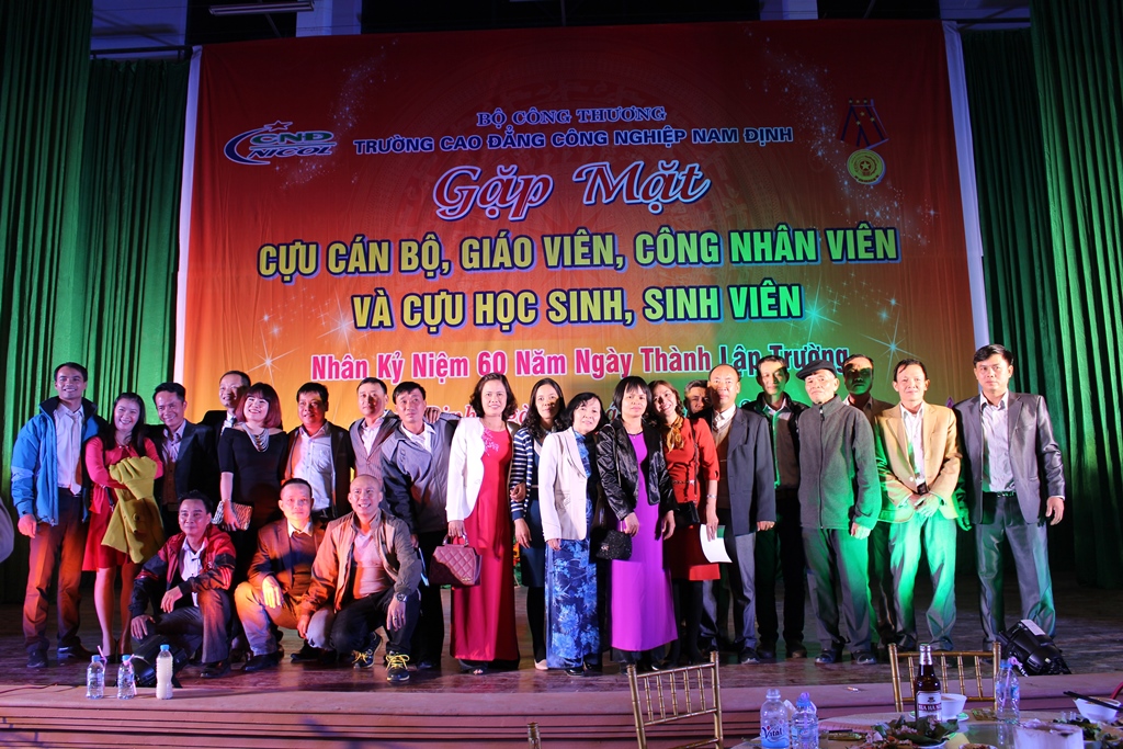 Gặp gỡ các thế hệ