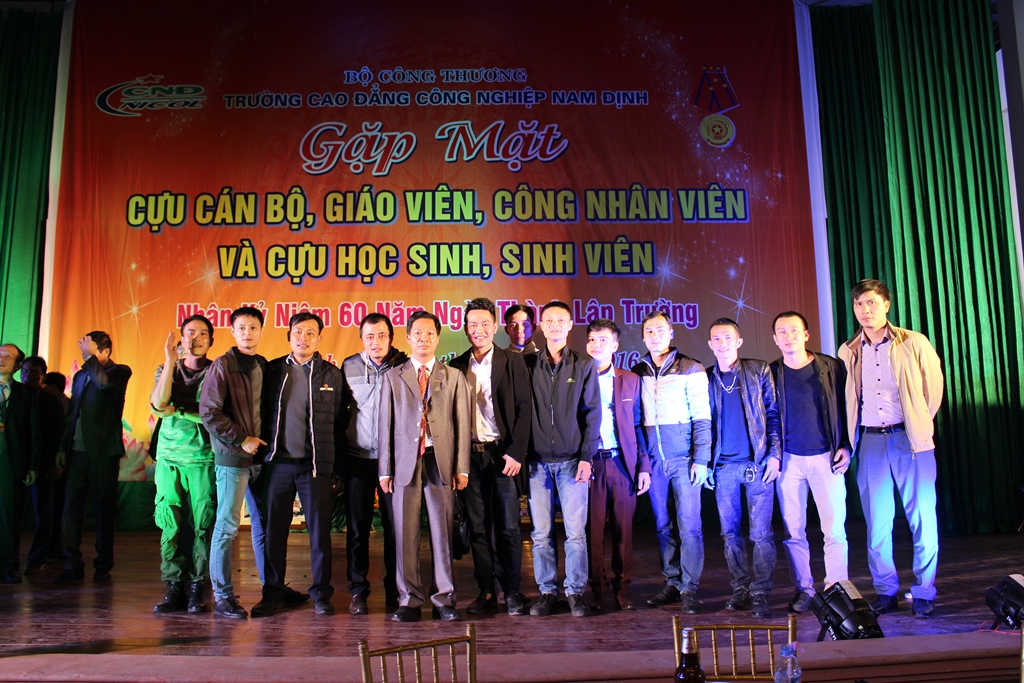 Gặp gỡ các thế hệ