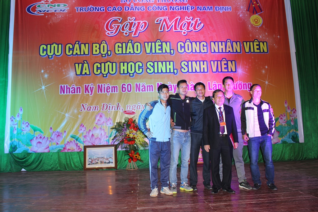 Gặp gỡ các thế hệ